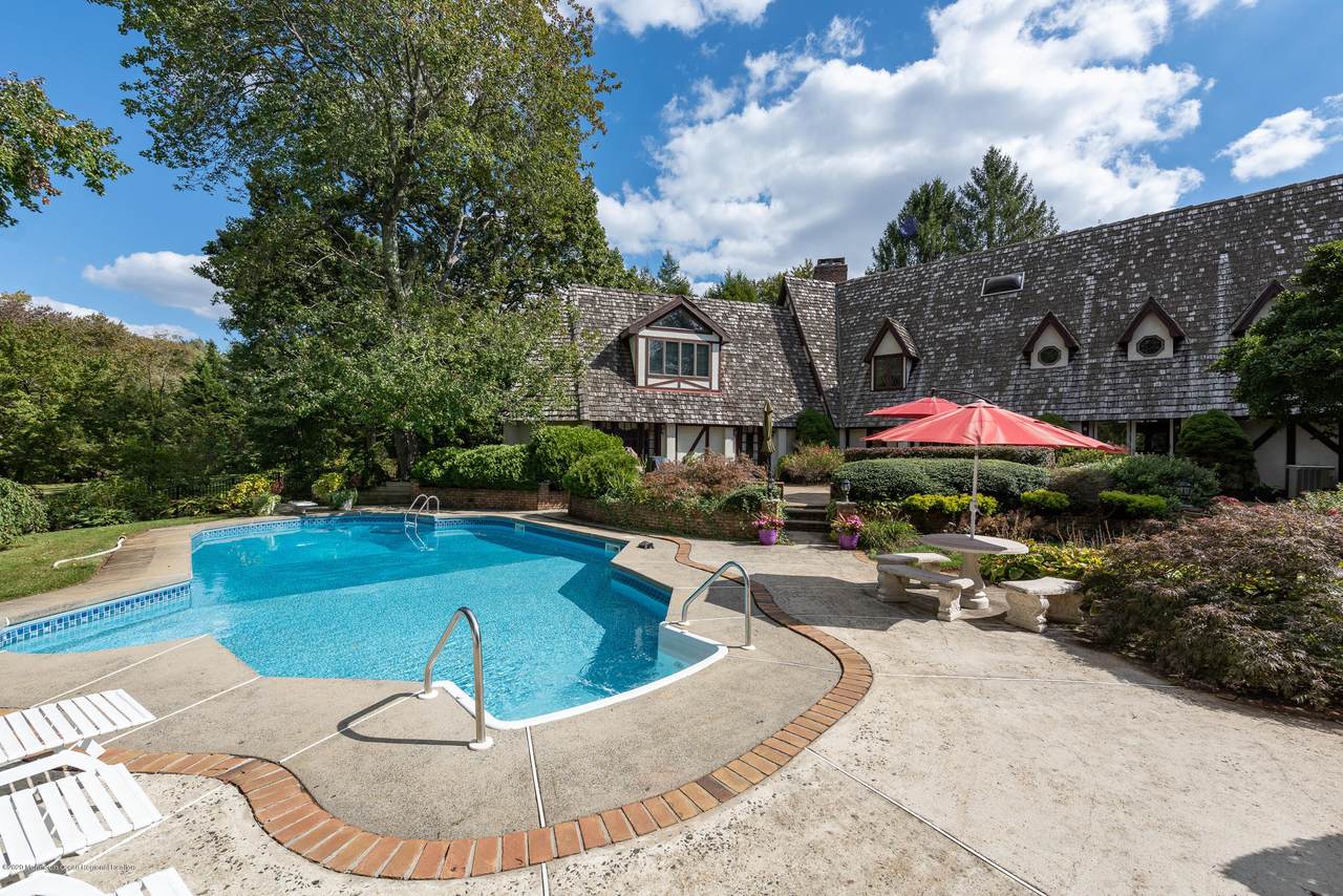 27 Willow Lake Drive - Photo 1