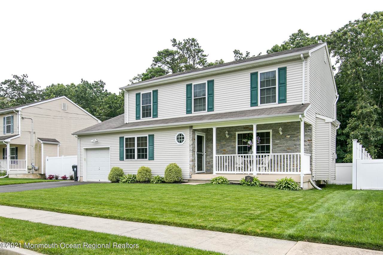 627 Ivanhoe Road - Photo 1