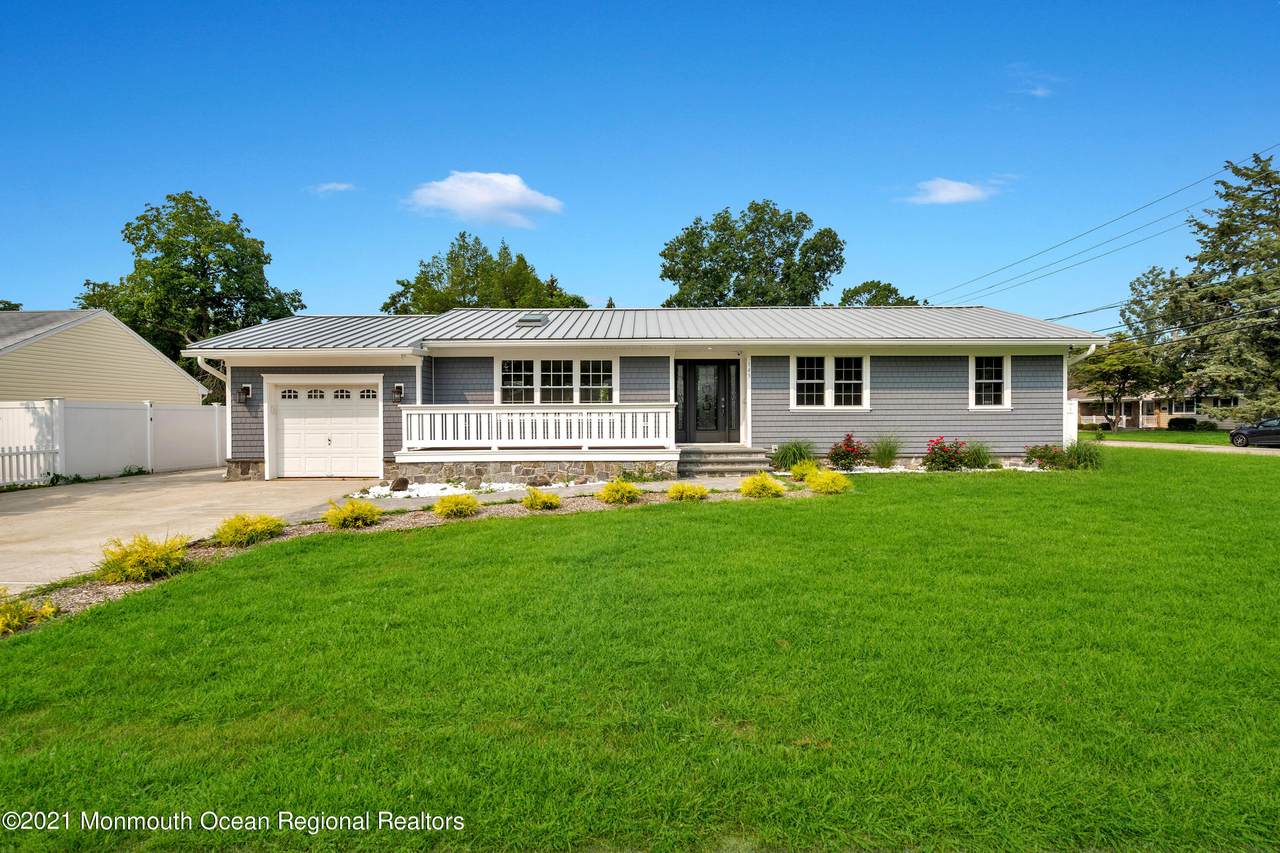 143 Sherwood Lane - Photo 1