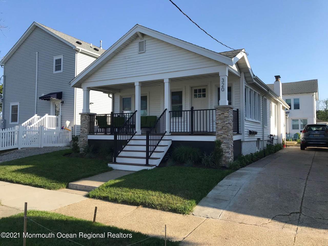 320 15th Avenue - Photo 1