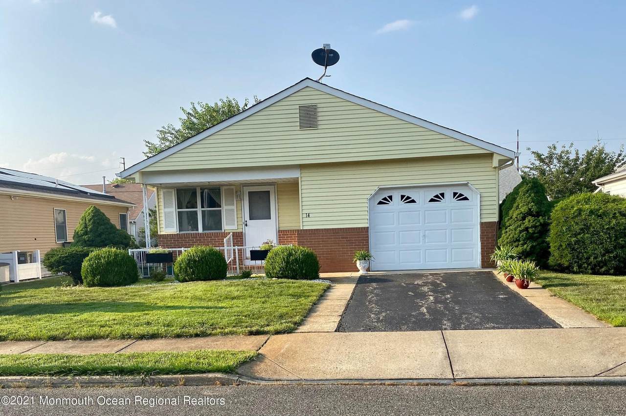 14 Woodstock Drive - Photo 1