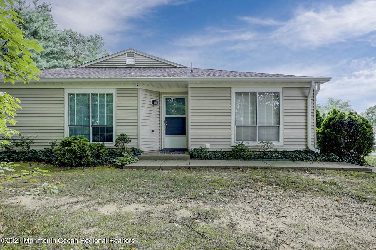 301 Pewter Court - Photo 1