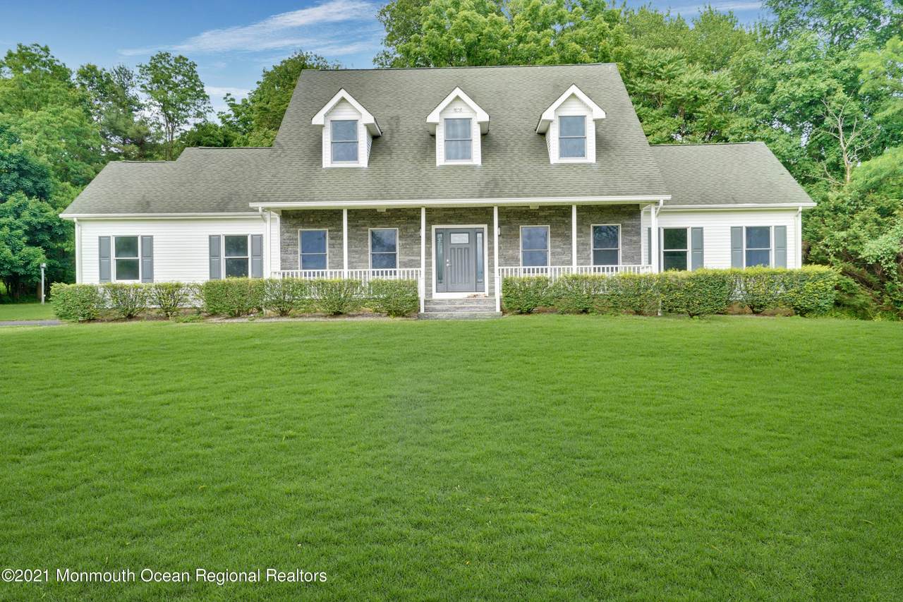 4 Mary Ellen Way - Photo 1