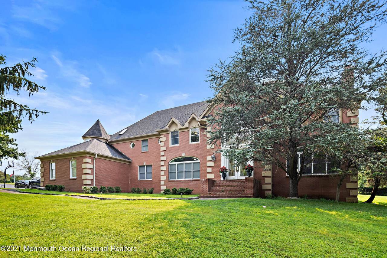 1 Tanglewood Court - Photo 1