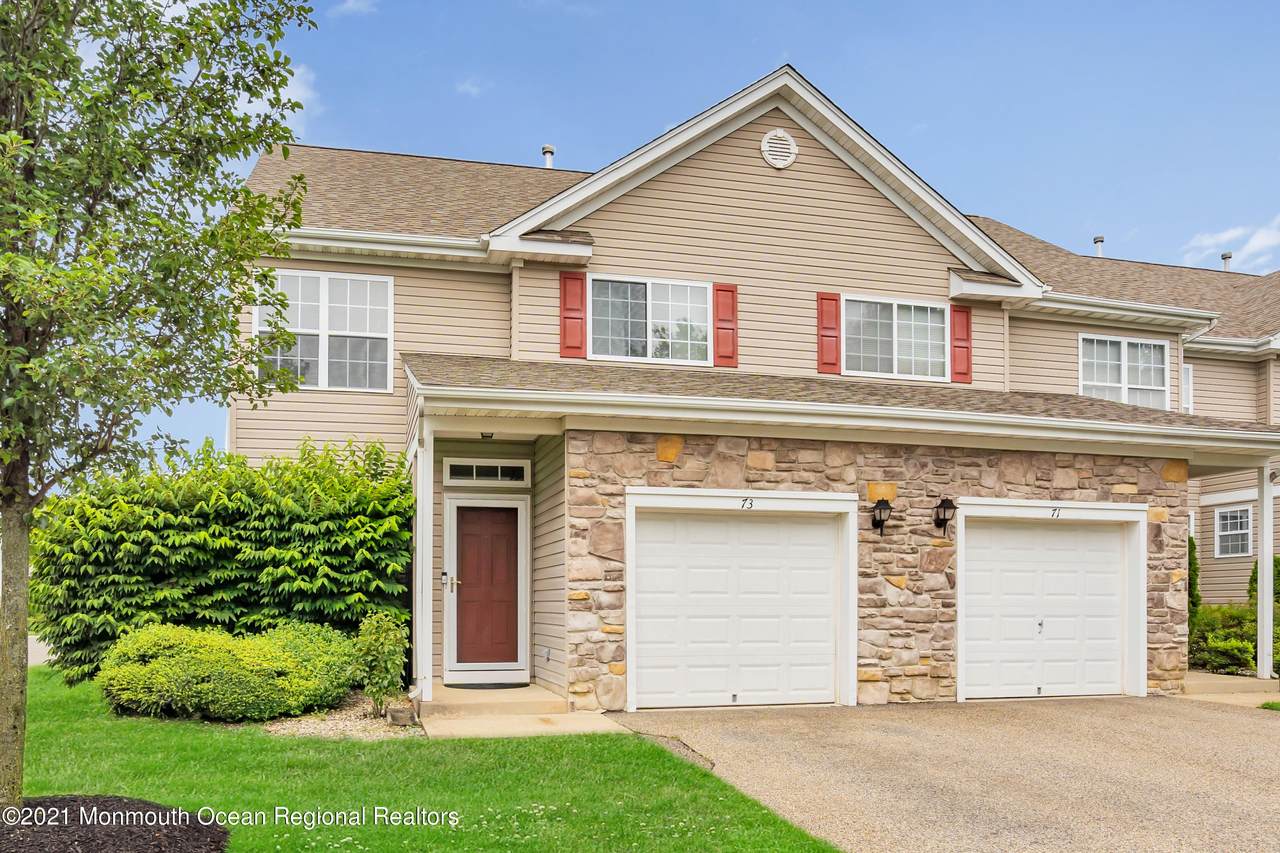 73 White Swan Way - Photo 1