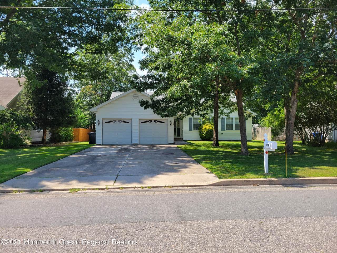 124 Liberty Avenue - Photo 1