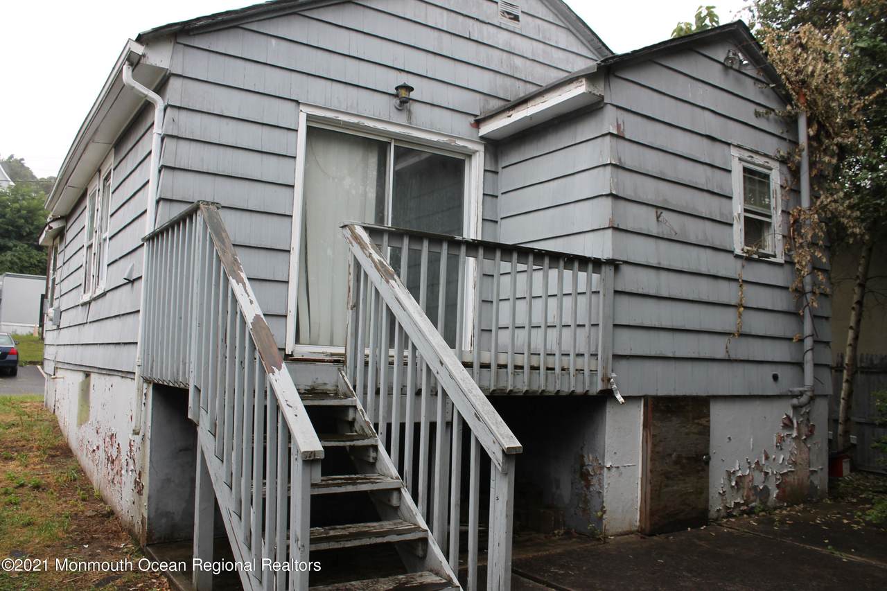 30 2nd Street - Photo 1