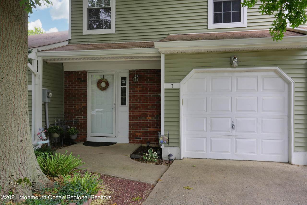 7 Holly Drive - Photo 1