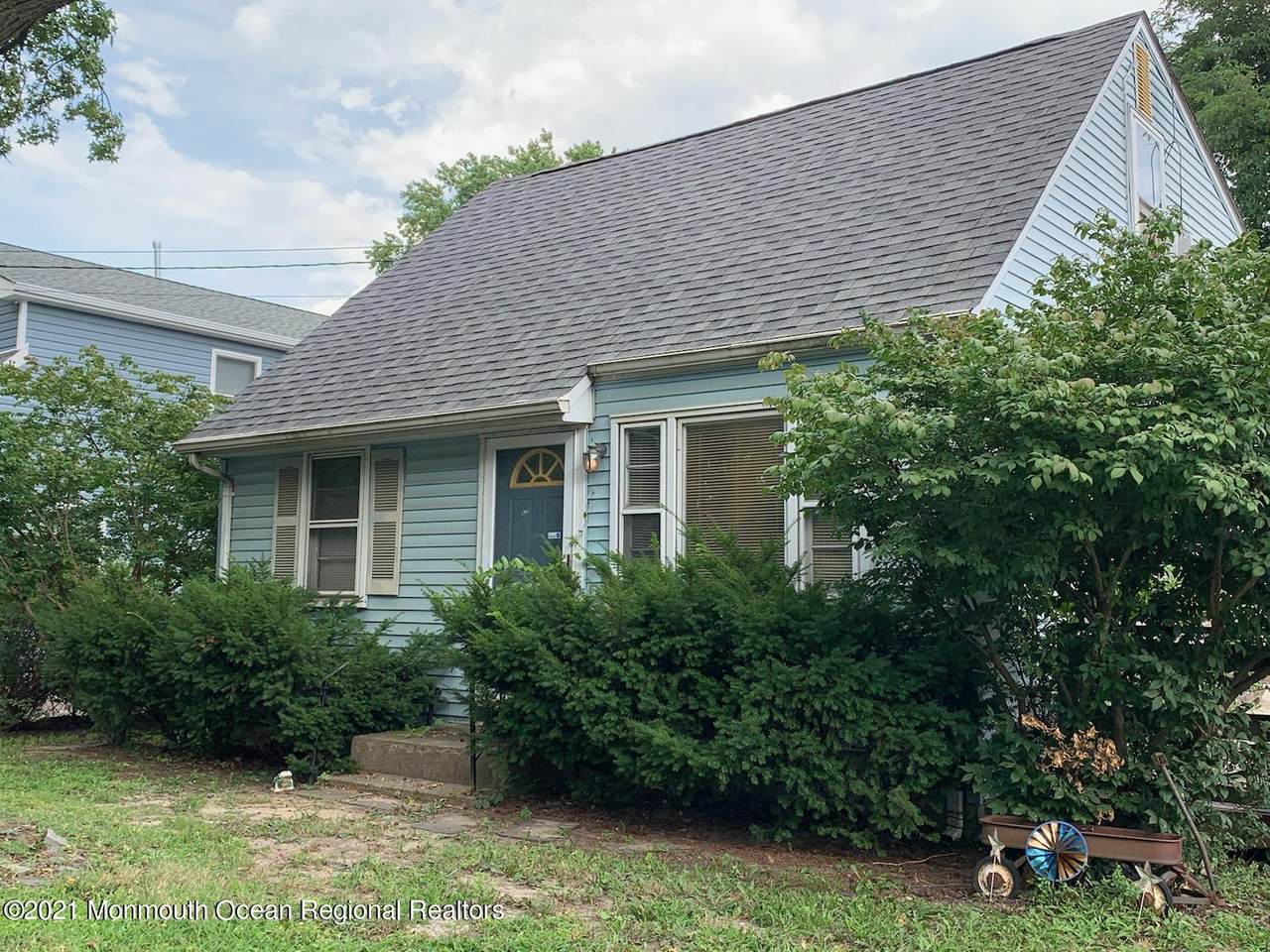 458 Laurel Avenue - Photo 1