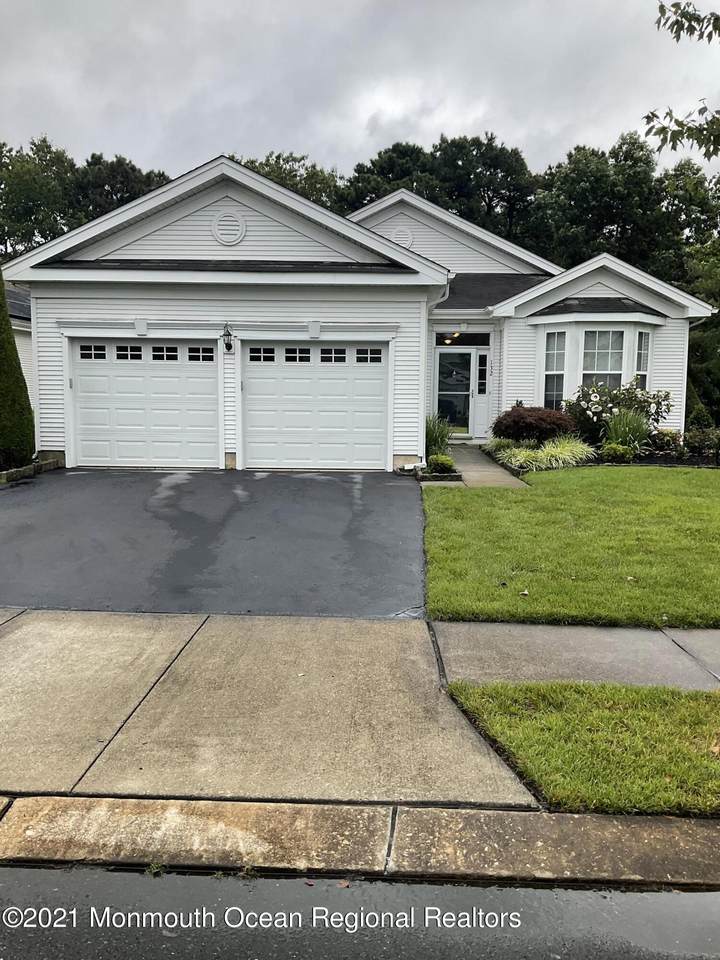 132 Brewster Drive - Photo 1