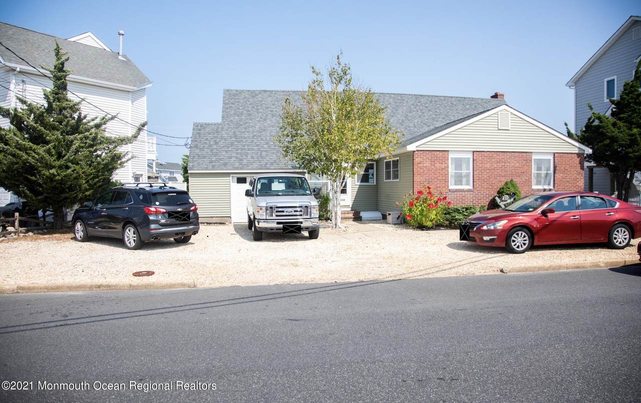 238 San Fernando Drive - Photo 1