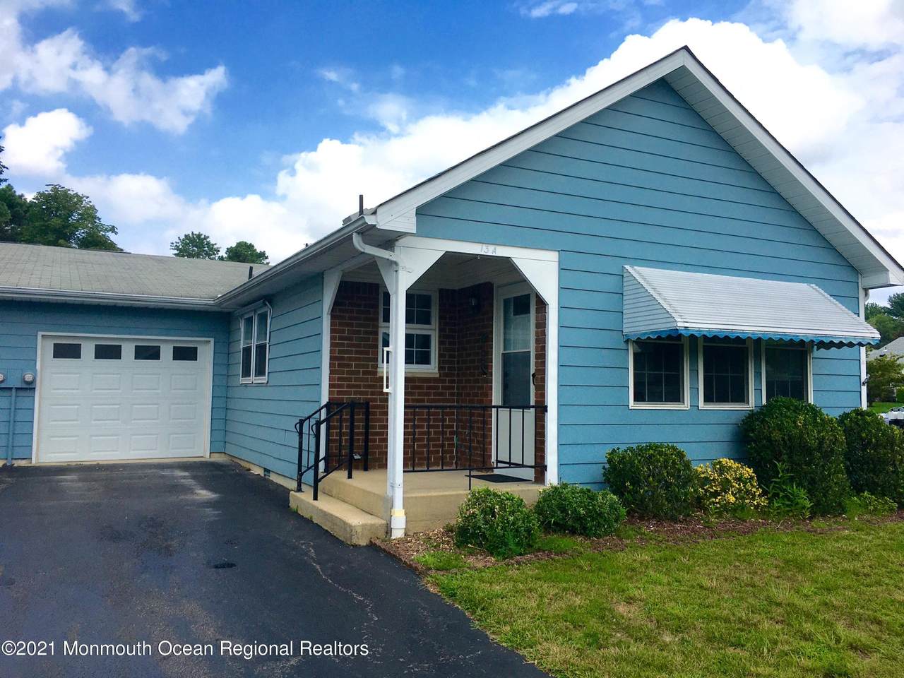 13 Moccasin Drive - Photo 1