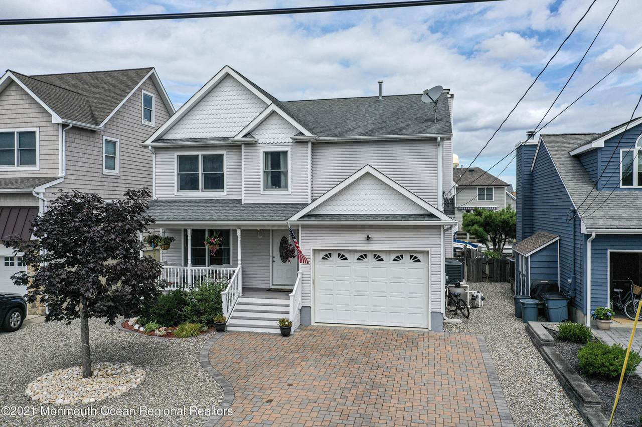 2117 Evergreen Lane - Photo 1