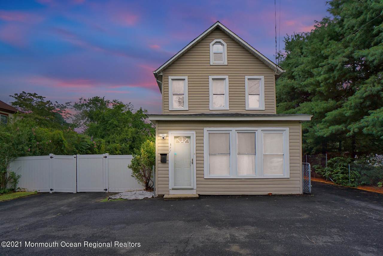 377 Park Avenue - Photo 1