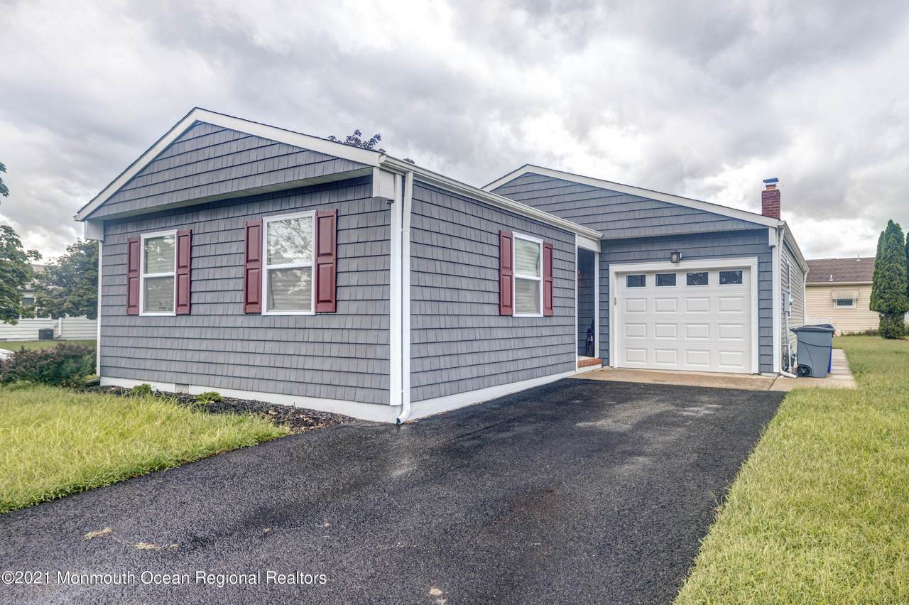 27 Innsbruck Drive - Photo 1