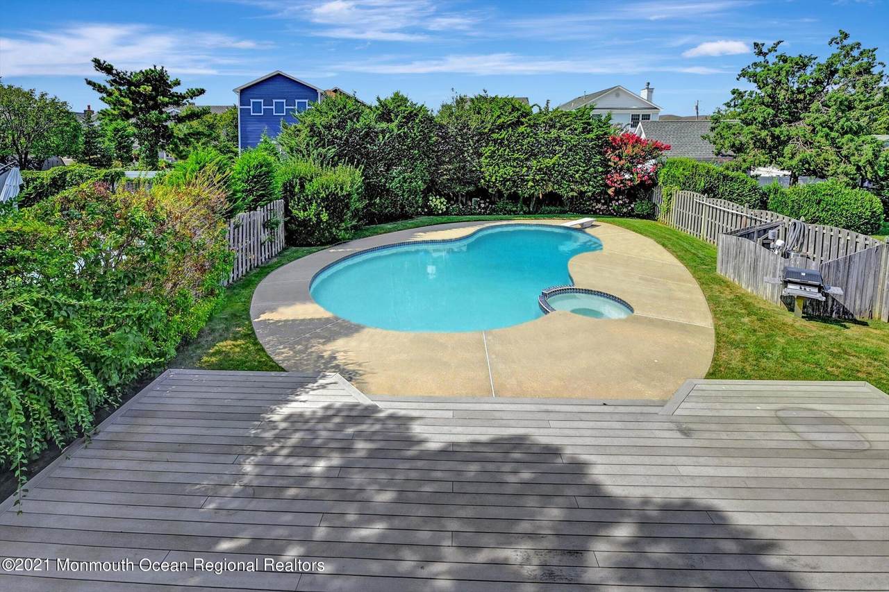 33 Dickman Drive - Photo 1