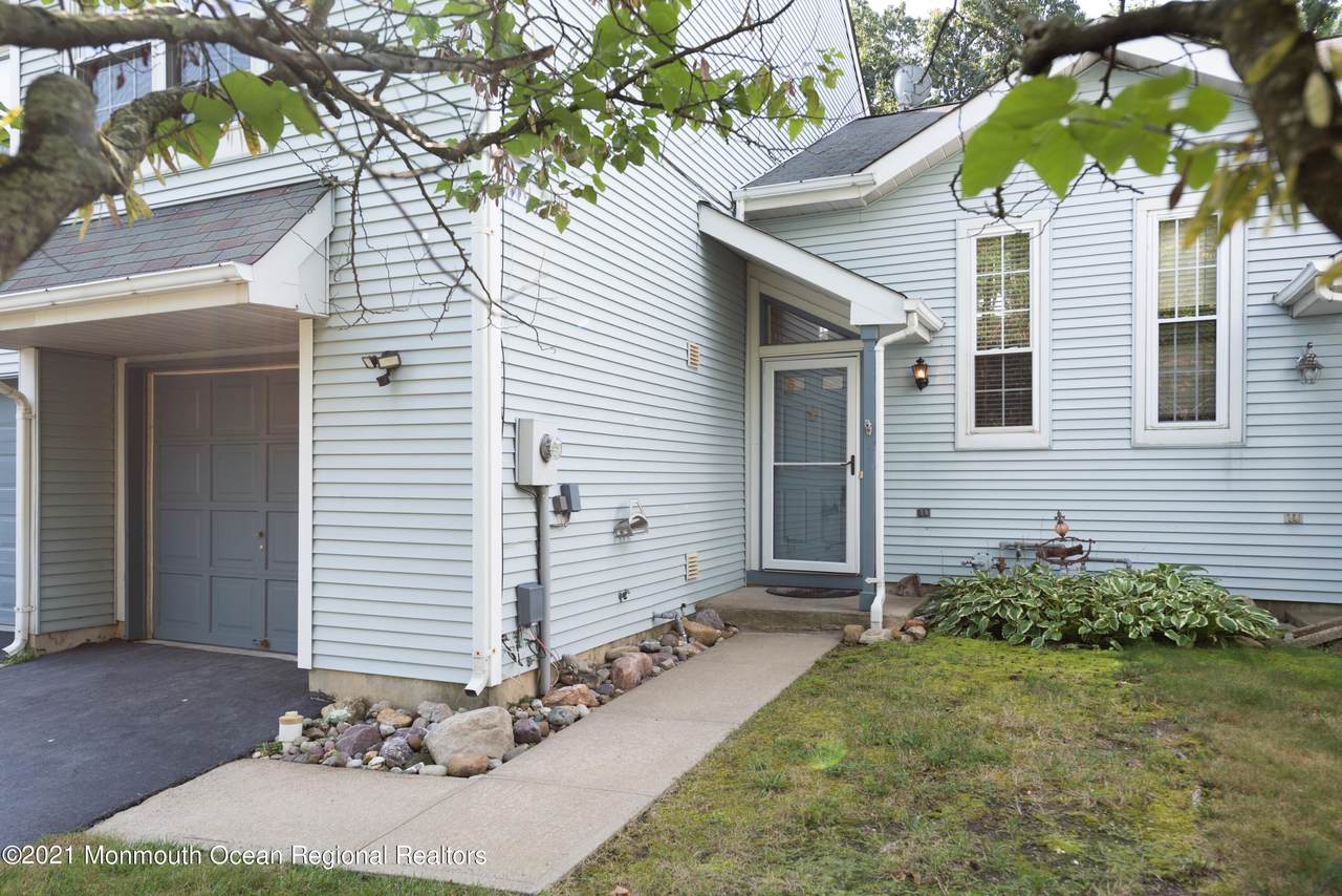 22 Malibu Drive - Photo 1
