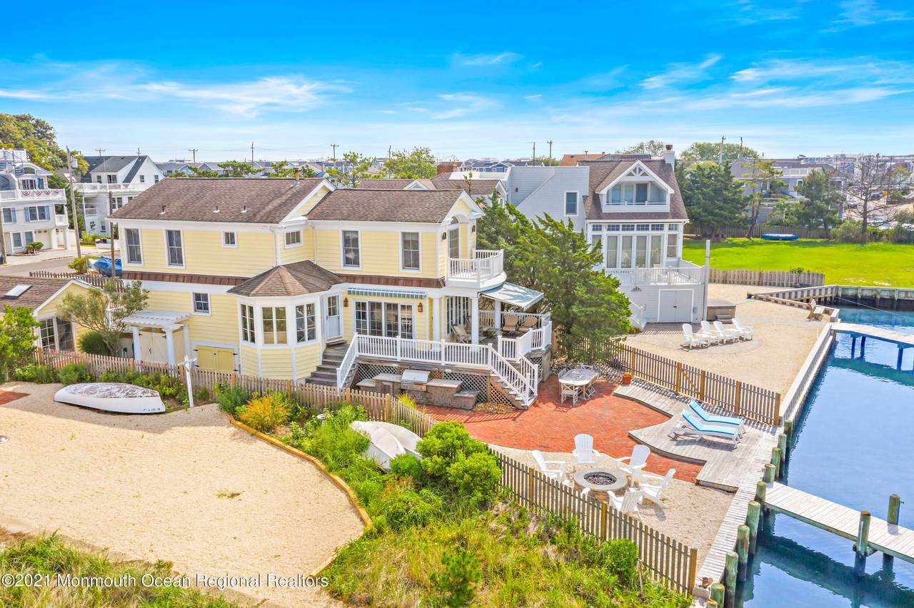 10 29th Street - Photo 1