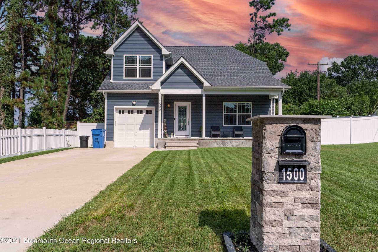 1500 Parkview Boulevard - Photo 1