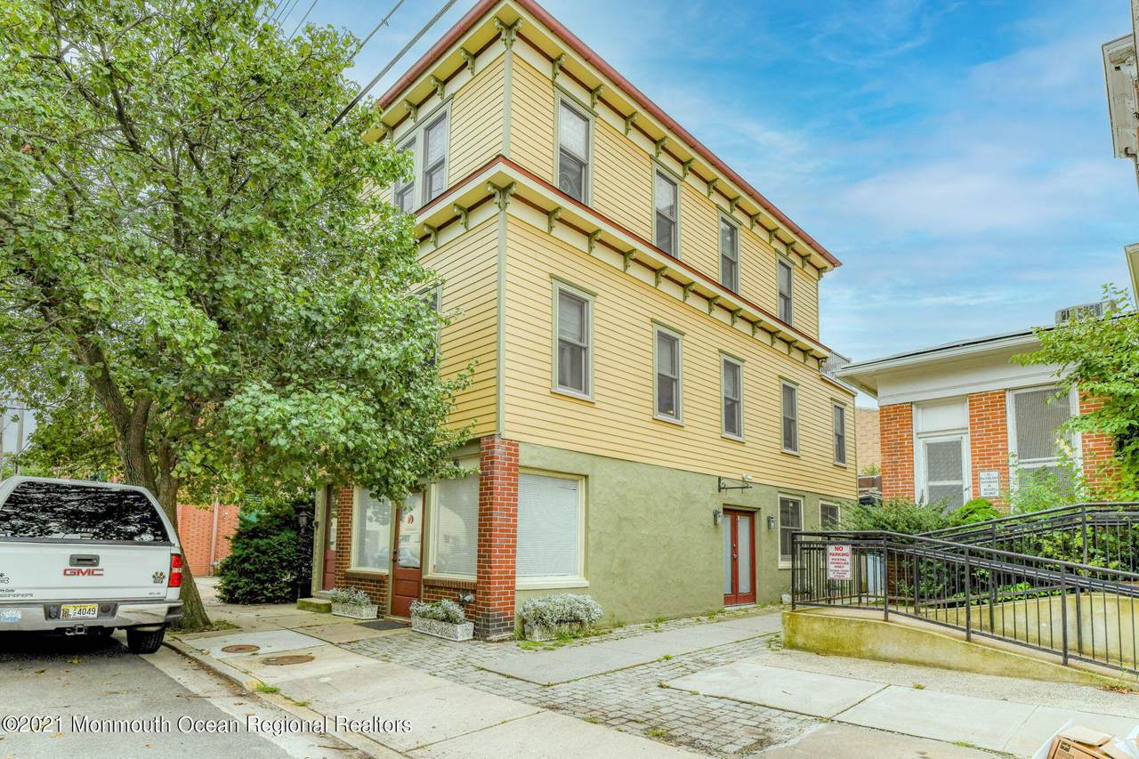 54 Olin Street - Photo 1