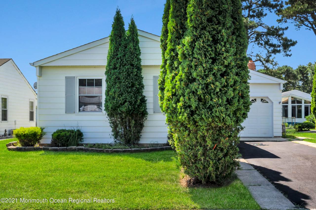 372 Port Royal Drive - Photo 1