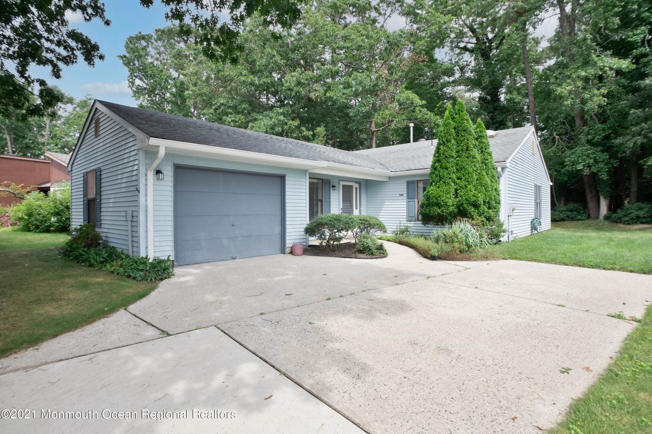 308 Concord Court - Photo 1