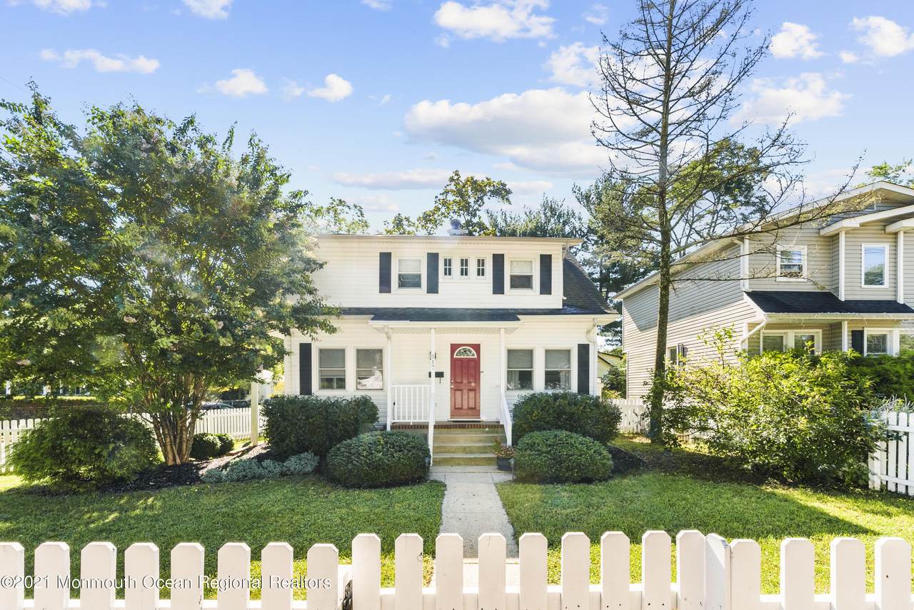 517 Front Street - Photo 1