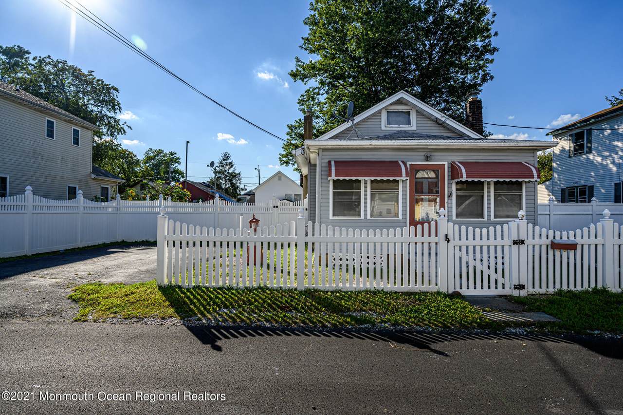 120 Mckinley Avenue - Photo 1