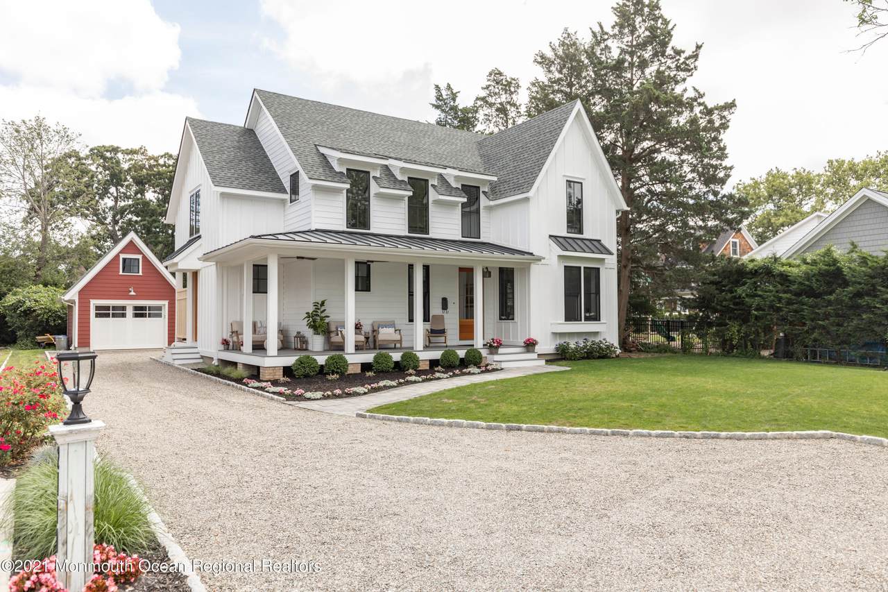 2110 Edgewood Place - Photo 1