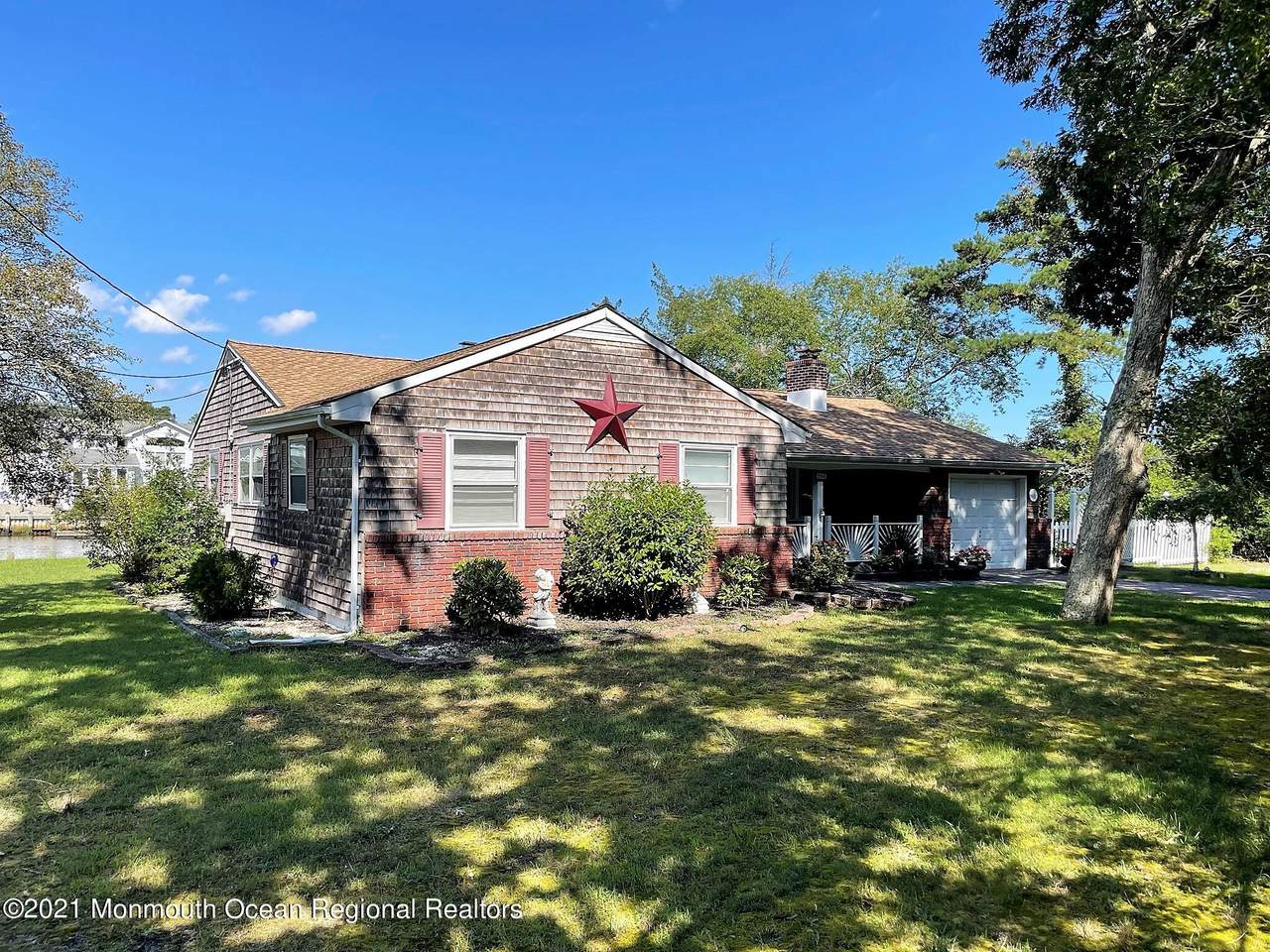 264 Country Club Boulevard - Photo 1
