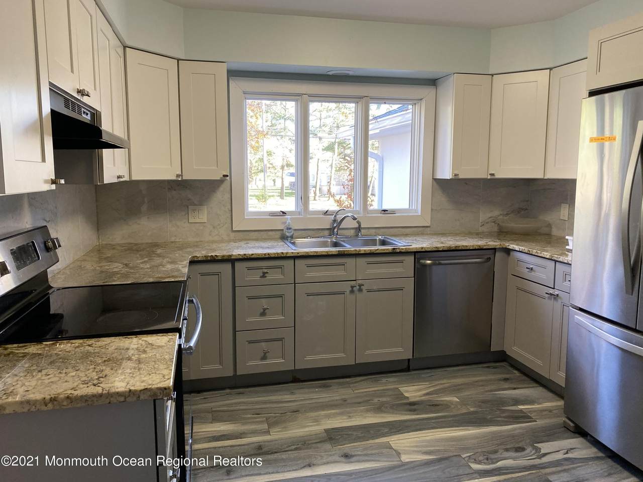 501 Parker Avenue - Photo 1