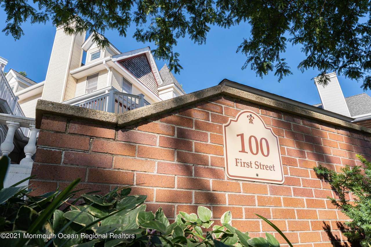 100 1st Street - Photo 1