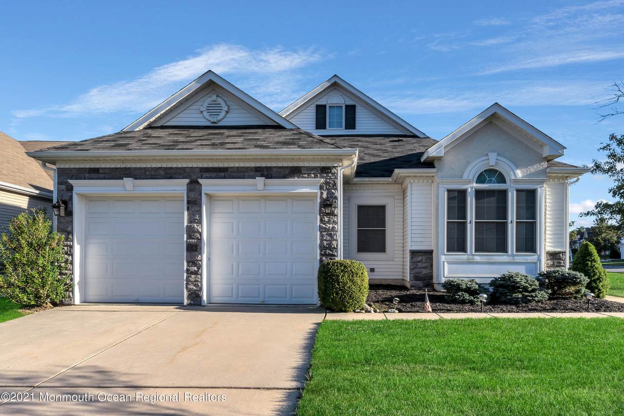 57 Spring Lake Boulevard - Photo 1