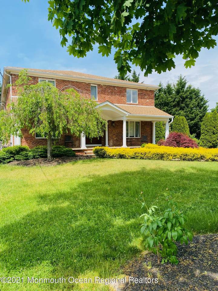 43 Lakeview Avenue - Photo 1