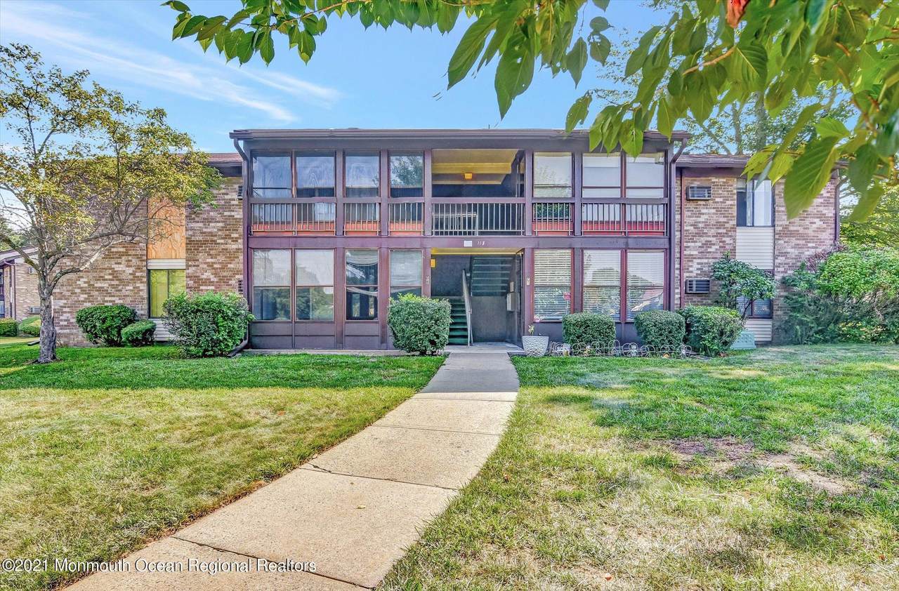 113 Amberly Drive - Photo 1
