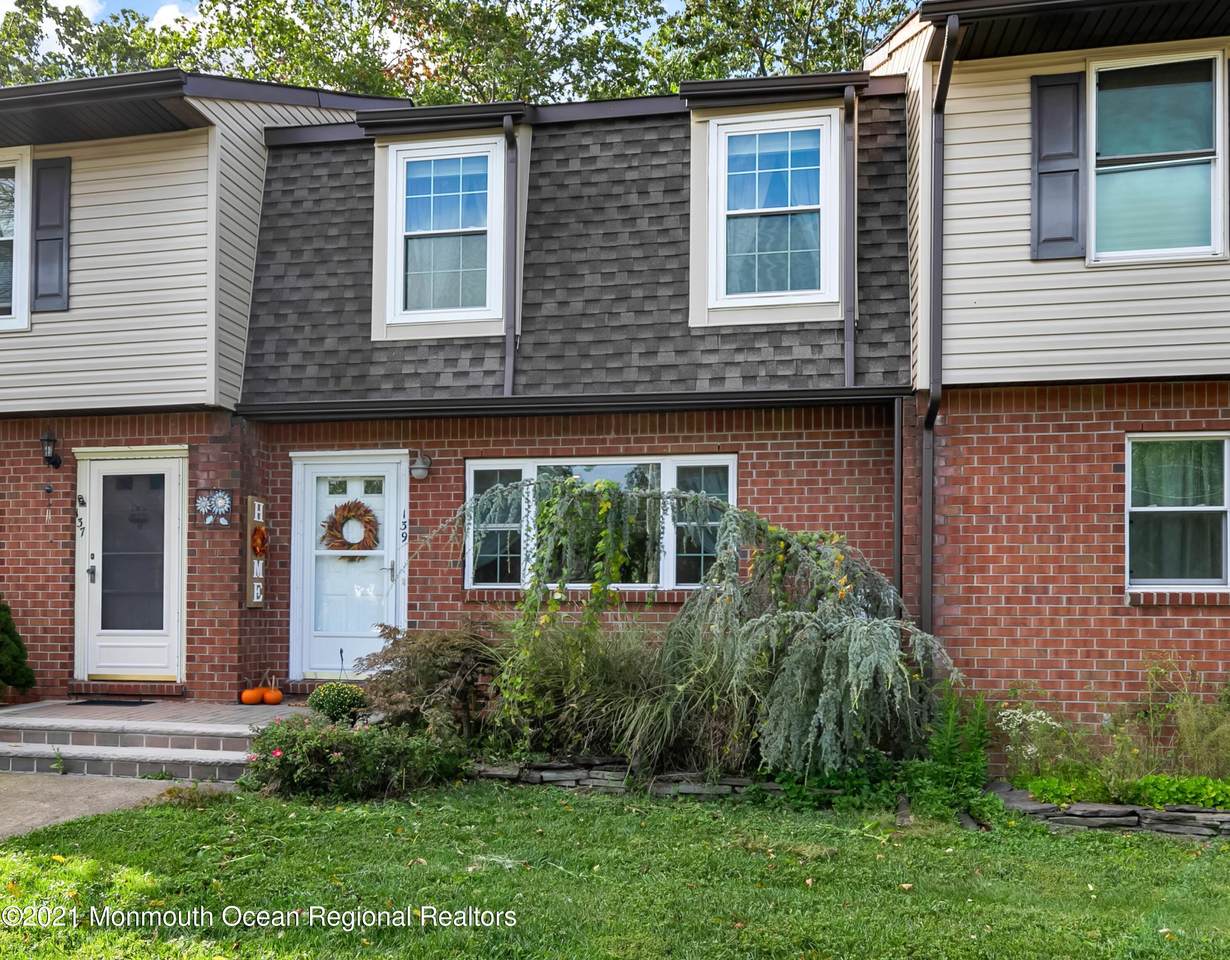 139 Moes Court - Photo 1