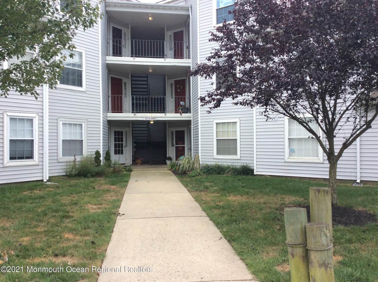 2021 Waters Edge Drive - Photo 1
