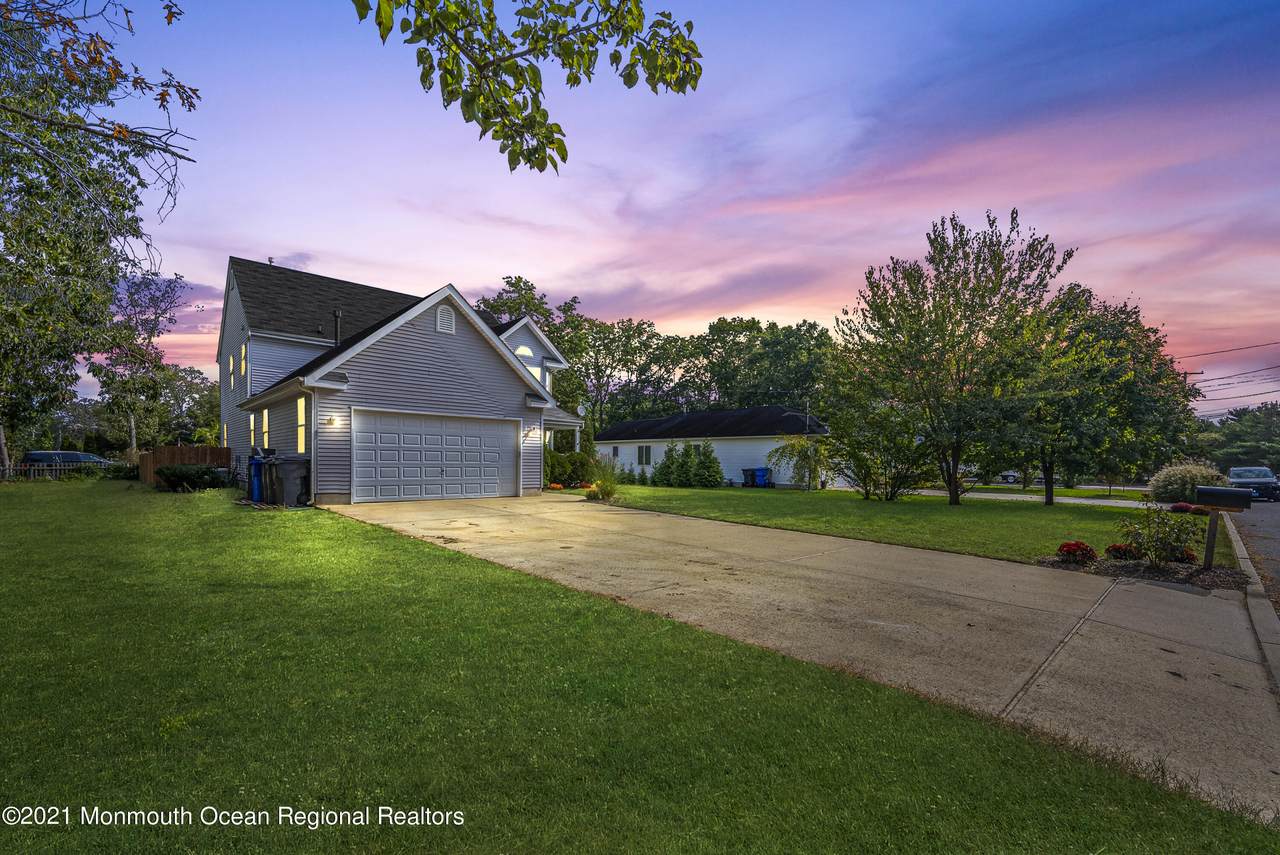 360 River Terrace - Photo 1