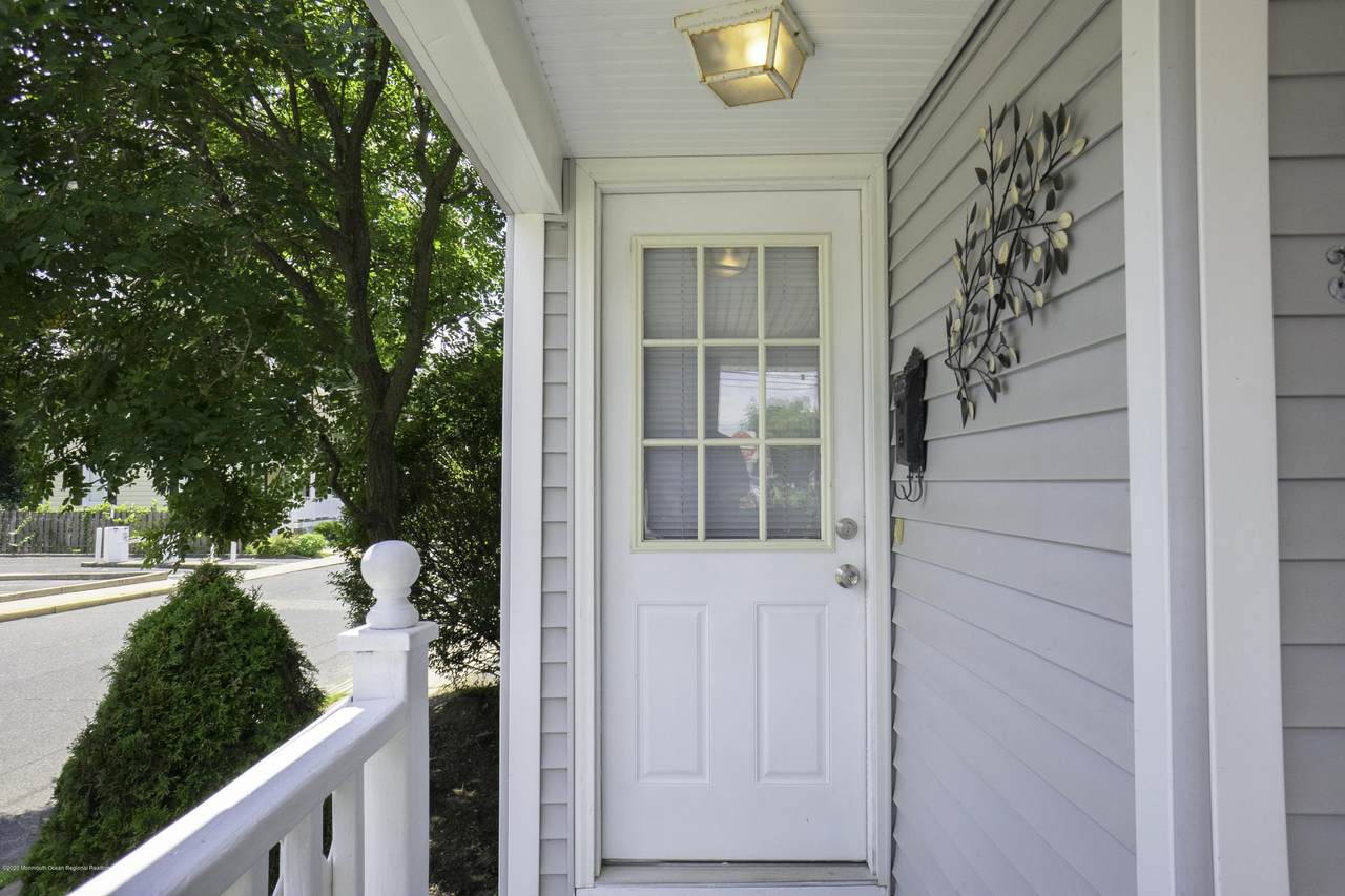 34 Linden Place - Photo 1