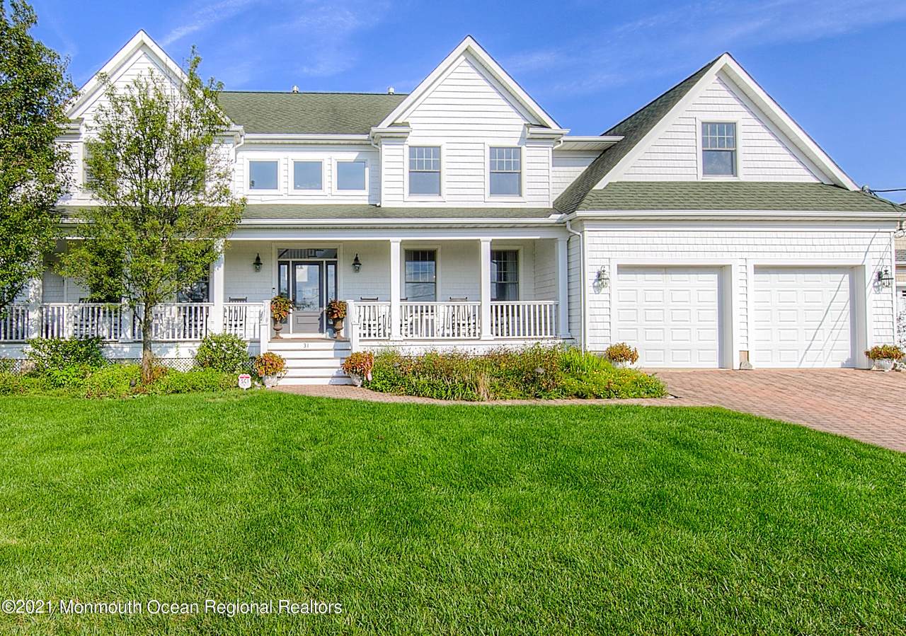 31 Columbus Drive - Photo 1