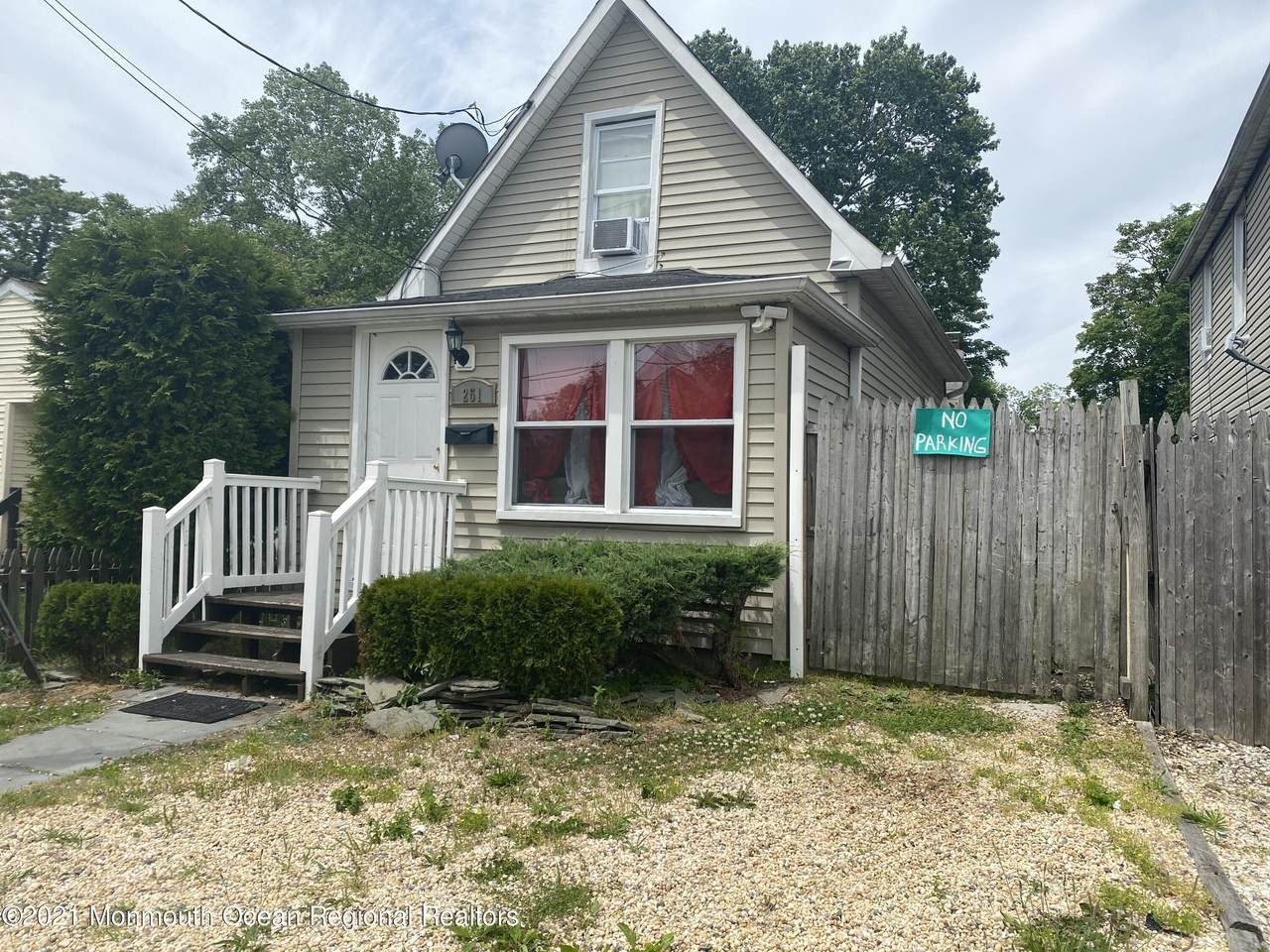 251 Myrtle Avenue - Photo 1