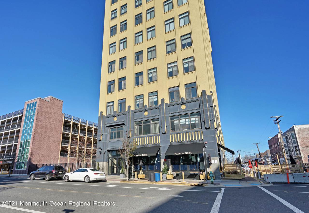 601 Bangs Avenue - Photo 1