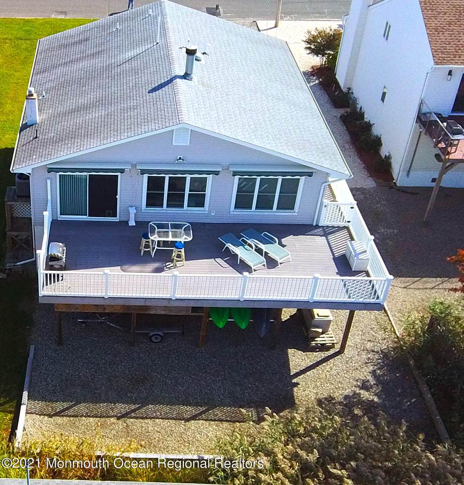 21 Rochester Drive - Photo 1