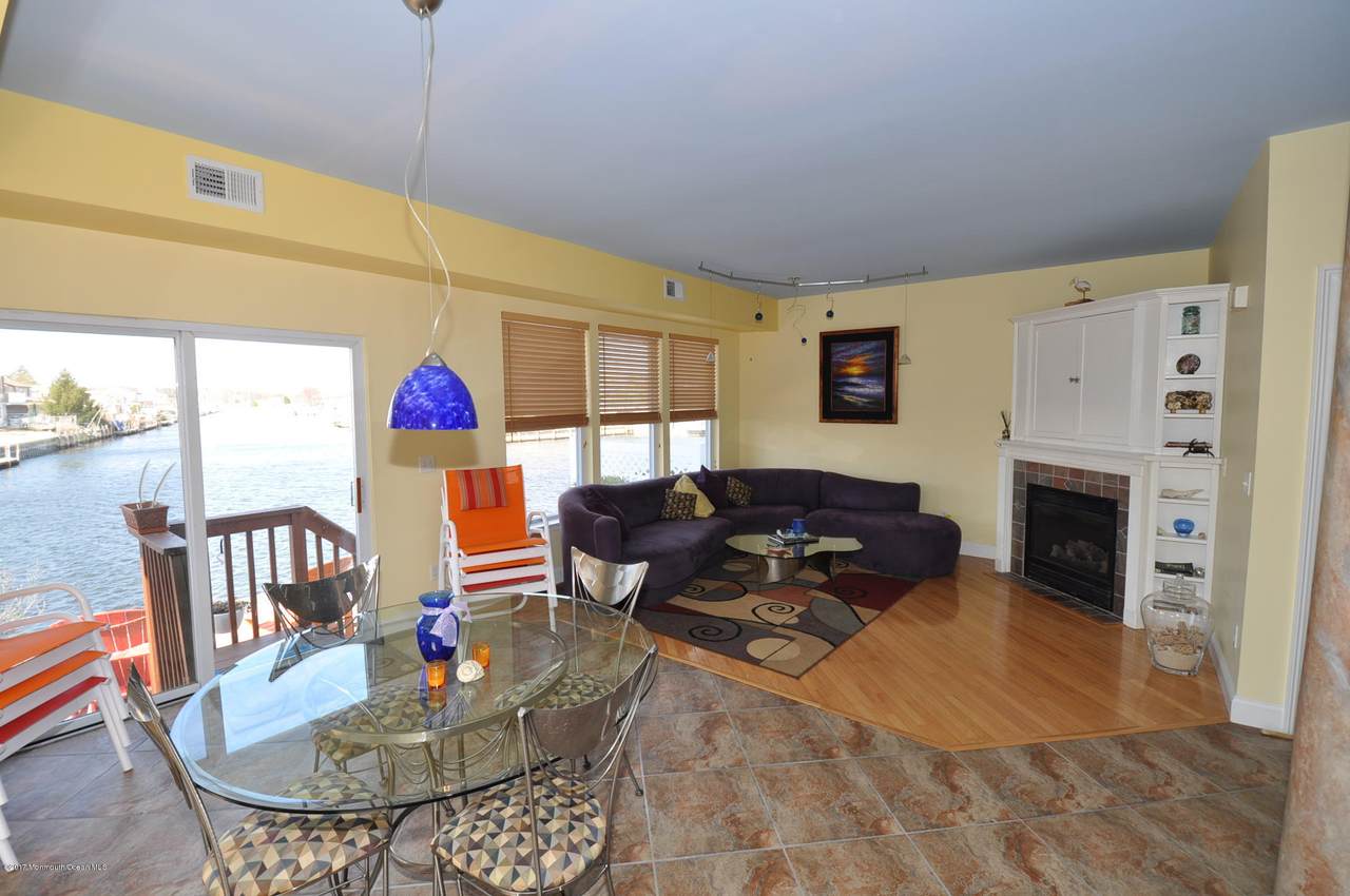 4 Blue Heron Lane - Photo 1