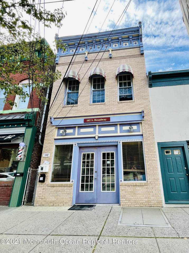 102 Broadway - Photo 1