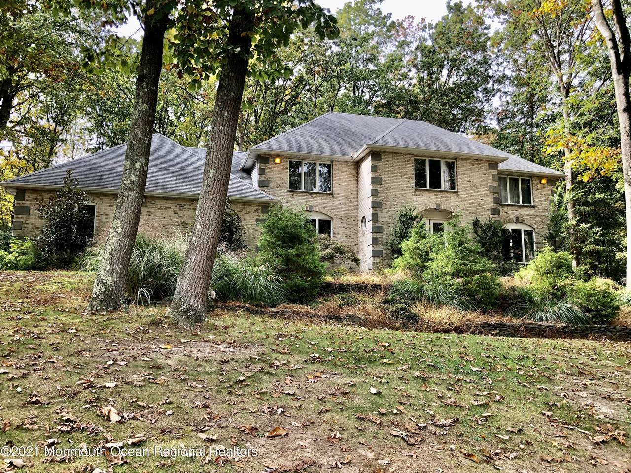 2 Lakeview Drive - Photo 1