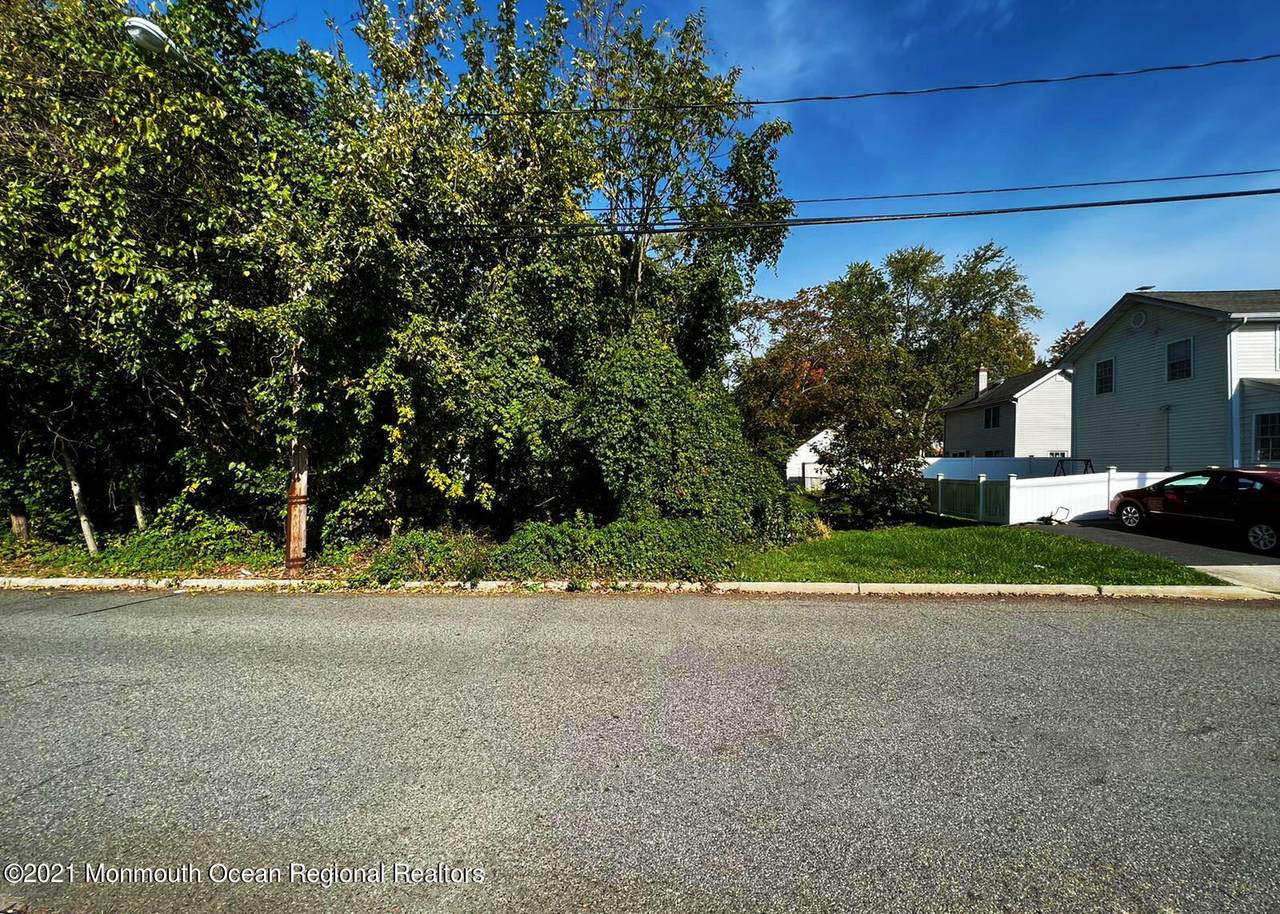 9 Spring Street - Photo 1