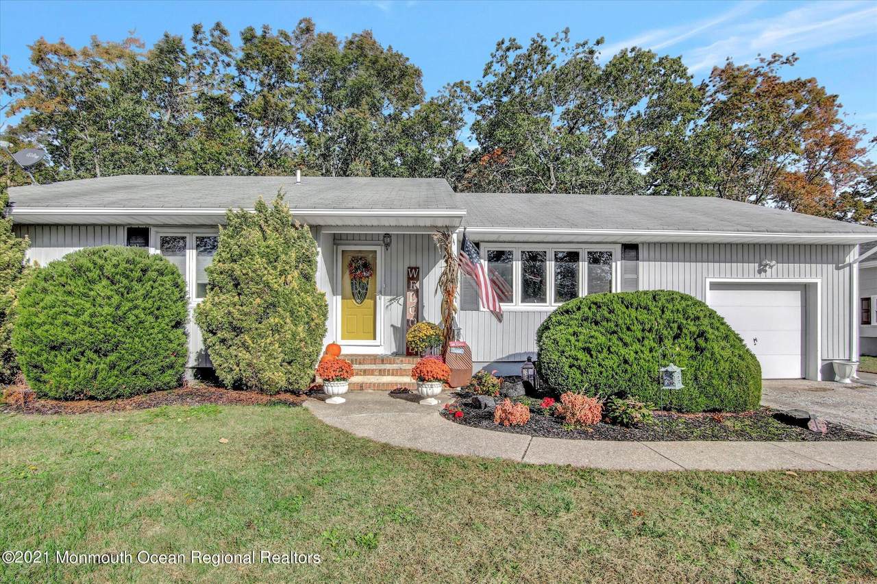 422 Lake Barnegat Drive - Photo 1