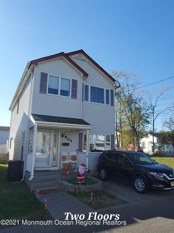 804 7th Street - Photo 1