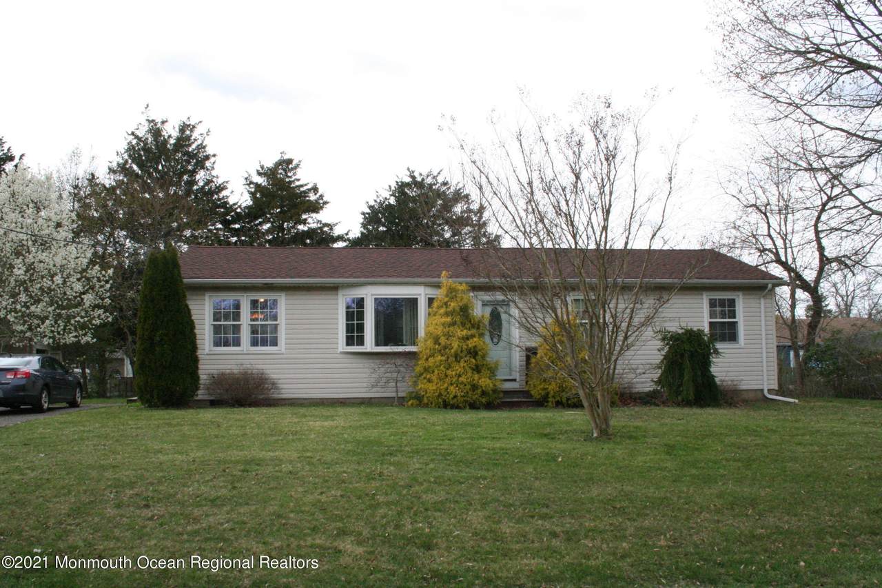 123 Huntley Avenue - Photo 1